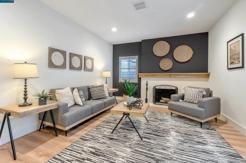 1177 Coad Ct, West Pittsburg CA  94565-6204 exterior