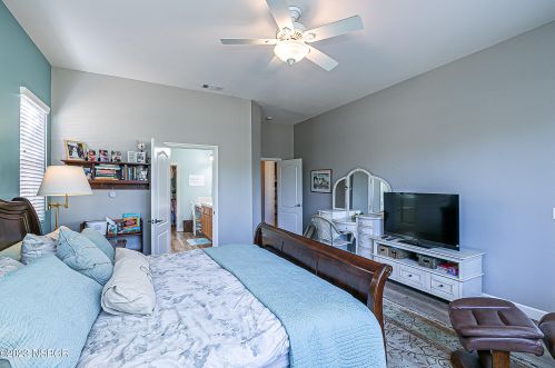 2518 Calderon Dr, Santa Maria CA  93455-7410 exterior