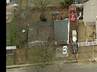 29 Windham Ln, Hauppauge, NY 11779-6725