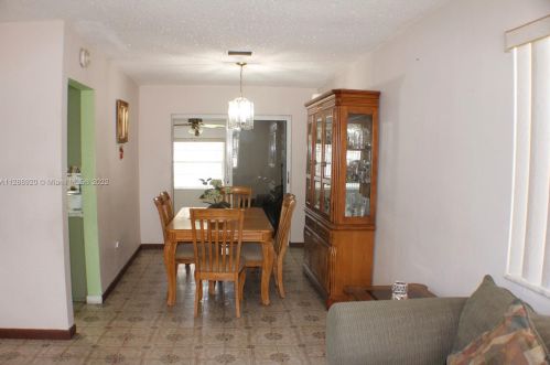 890 35th St, Hialeah FL  33013-3121 exterior