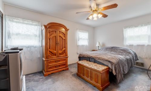 60 Schoolhouse Ln, East Brunswick NJ  08816-1251 exterior