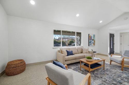 278 Cheyenne Dr, Vacaville CA  95688-2412 exterior