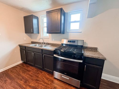 827 Woodward St, Mckeesport PA  15132-1660 exterior