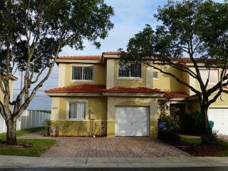 2857 125th Ave, Hollywood, FL 33027-4116