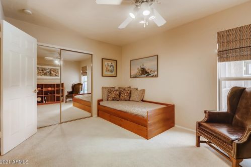 5421 Paradise Dr, Scottsdale AZ 85260-5515 exterior