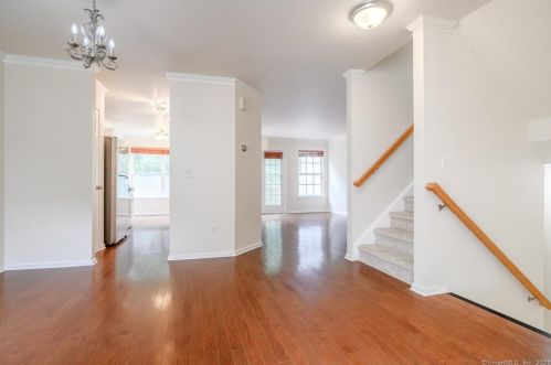 2205 Eaton Ct, Danbury, CT 06811-4058