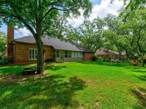 5215 Wedgefield Rd, Granbury TX  76049-4166 exterior