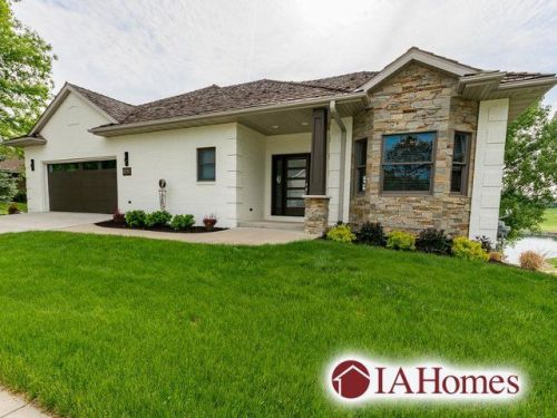1881 Brown Deer Rd, Iowa City, IA 52241-1160