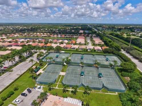 7181 Foxworth Ct, Boynton Beach FL  33437-6455 exterior