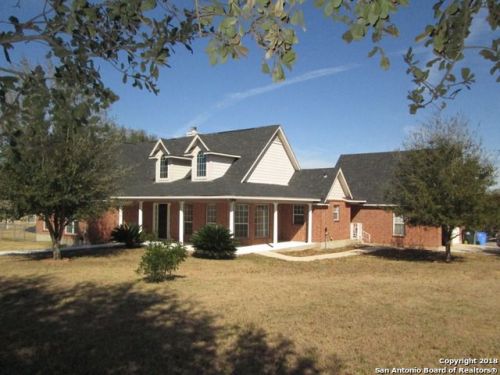 233 Garden Bnd, Lavernia, TX 78121-9549
