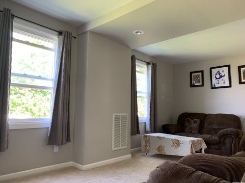 15 Minerva Rd, North Lindenhurst NY  11757-6820 exterior