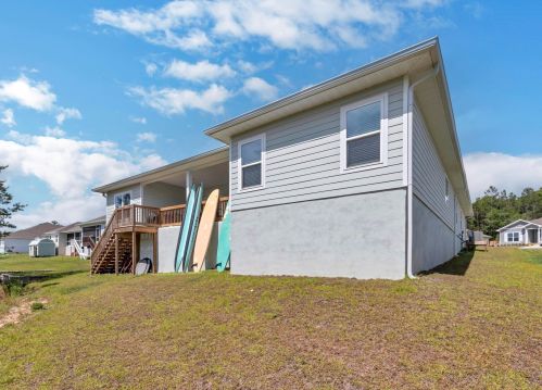 69 Hammock Oaks Blvd, Freeport FL  32439 exterior