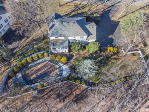 9 Memory Ln, Dover NJ  07869-4205 exterior