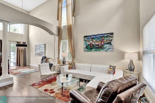 13305 32nd St, Hollywood FL 33027-3911 exterior