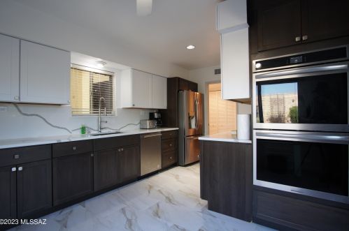 7204 Camino Vecino, Tucson AZ 85715-3418 exterior