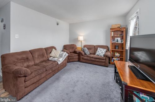 225 Station Ave, West Deptford NJ  08093-1143 exterior