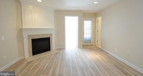6353 Dunn Ct, Springfield VA  22150-7840 exterior