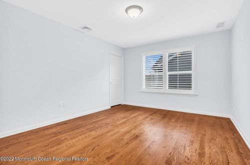 41 Linden Ave, West Long Branch NJ  07764-1625 exterior