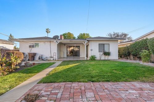 9581 Swallow Ln, Garden Grove CA  92841-2638 exterior