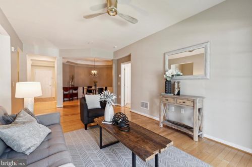 2106 Lilac Ct, Lansdale PA  19446-7611 exterior