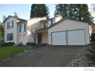 18235 28th St, Redmond WA  98052-5941 exterior