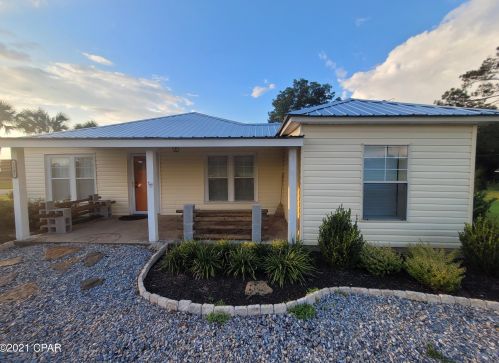5545 Brown St, Graceville, FL 32440-1000