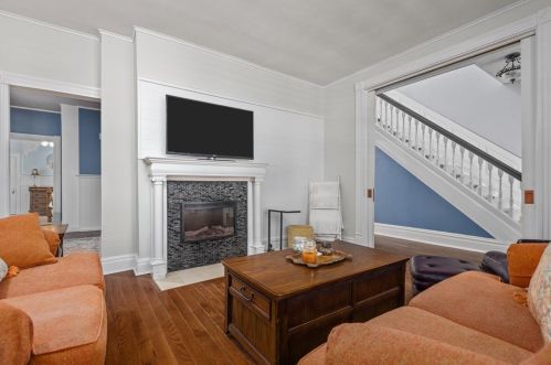 340 Grandview Ave, Zelienople PA  16063-1101 exterior