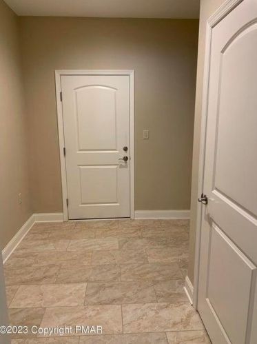 19 Masters Ln, Hazle Township PA  18202-9167 exterior