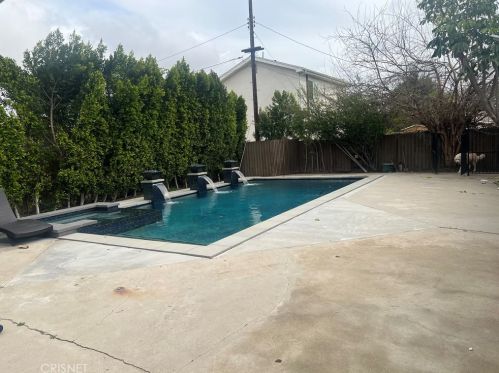 7700 Bluebell Ave, North Hollywood, CA 91605-2003