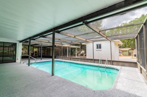 21637 Southwood Dr, Lutz FL  33549-4127 exterior