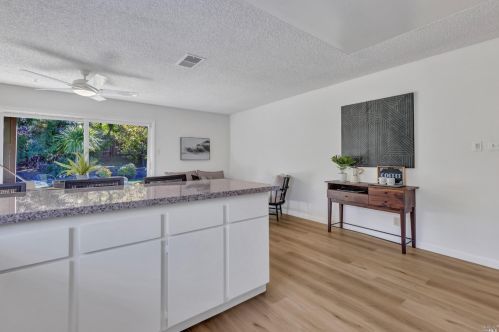 434 Brentwood Dr, Benicia CA  94510-1437 exterior