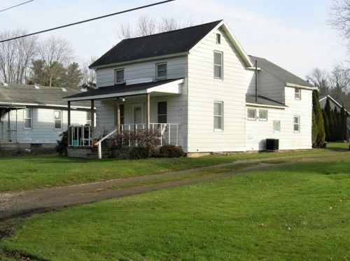 2882 Hunter St, Hermitage, PA 16150-8515