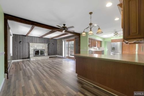 1 Prince Rd, Parsippany NJ  07054-4822 exterior