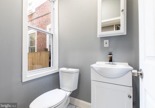 6526 Chew Ave, Philadelphia PA 19120-2332 exterior