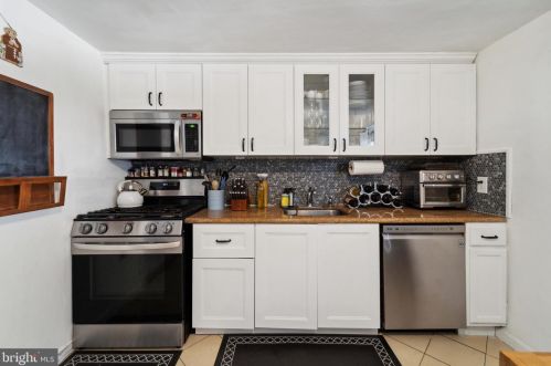 726 Earp St, Philadelphia PA 19147-5807 exterior