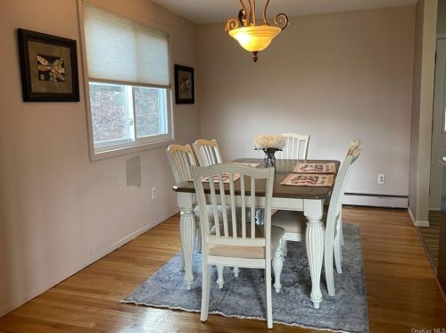 2 Frado Ct, Stony Point NY  10980-1004 exterior