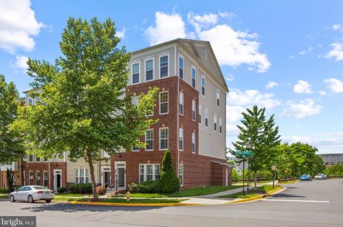 14884 Potomac Branch Dr, Woodbridge, VA 22191-5913