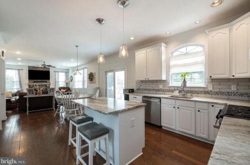 20 Bradford Dr, Collegeville, PA 19473-2608