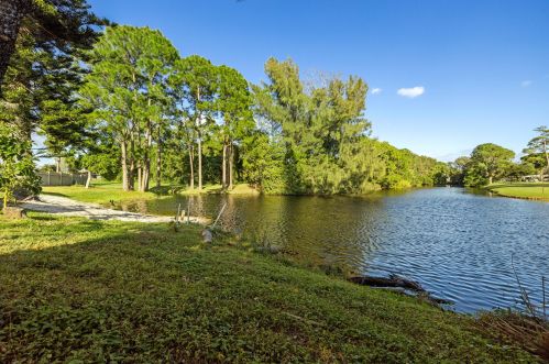 5356 Cannon Way, West Palm Beach, FL 33415-3750