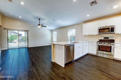 16542 Charlotte Dr, Sun City, AZ 85387-2017