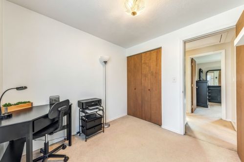 2500 Hollywood Dr, Gibsonia PA  15044-8385 exterior