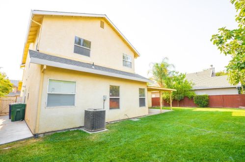 1710 Humboldt Ct, Los Banos CA  93635-5392 exterior