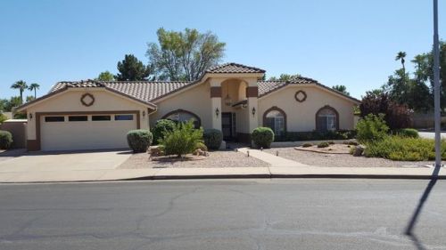 1807 Enrose St, Mesa, AZ 85203-5822
