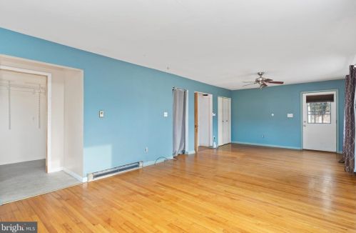 2148 Ritner Hwy, Carlisle PA 17015-9305 exterior