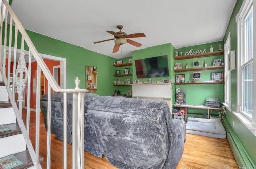 2579 South Ave, New Hamburg, NY 12590-3194