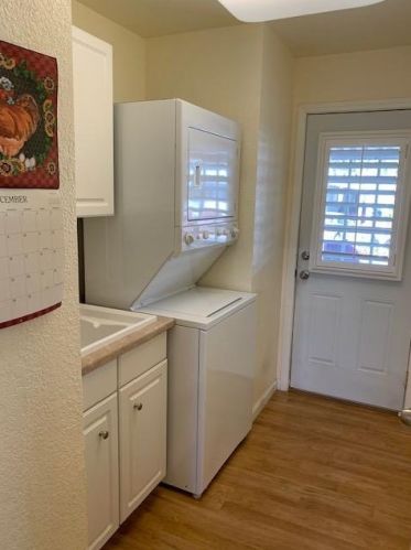 180 Overbrook Dr, Folsom CA  95630-1657 exterior