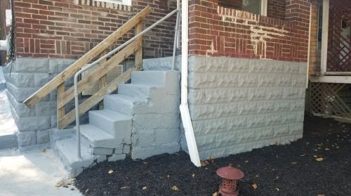 1942 Laketon Rd, Pittsburgh, PA 15221-1206