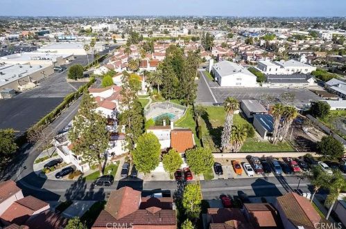 117 Racquet Clb Dr, Compton CA  90220-3181 exterior