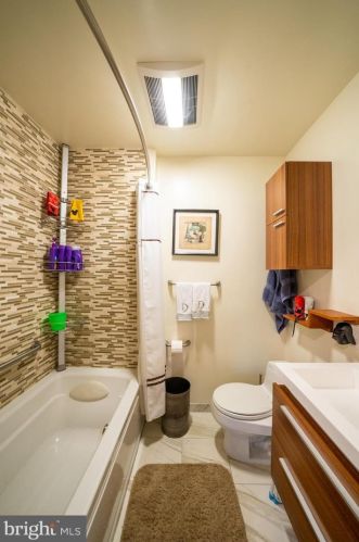 401 Santillo Way, Downingtown PA  19335-3132 exterior