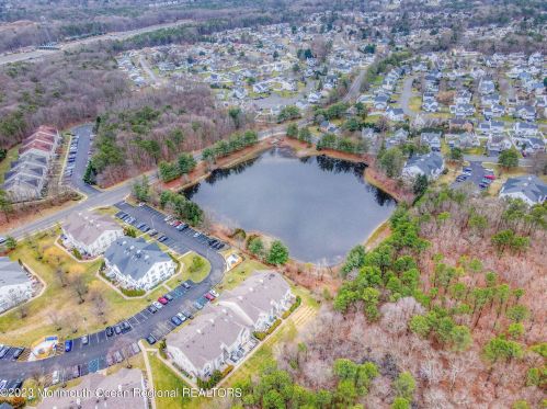 43 Phoenix Ct, Tinton Falls NJ  07712-7772 exterior